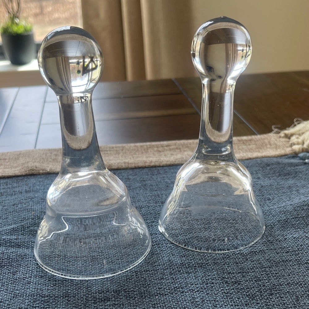 Stirrup cup hand blown glass equestrian fox hunt barware